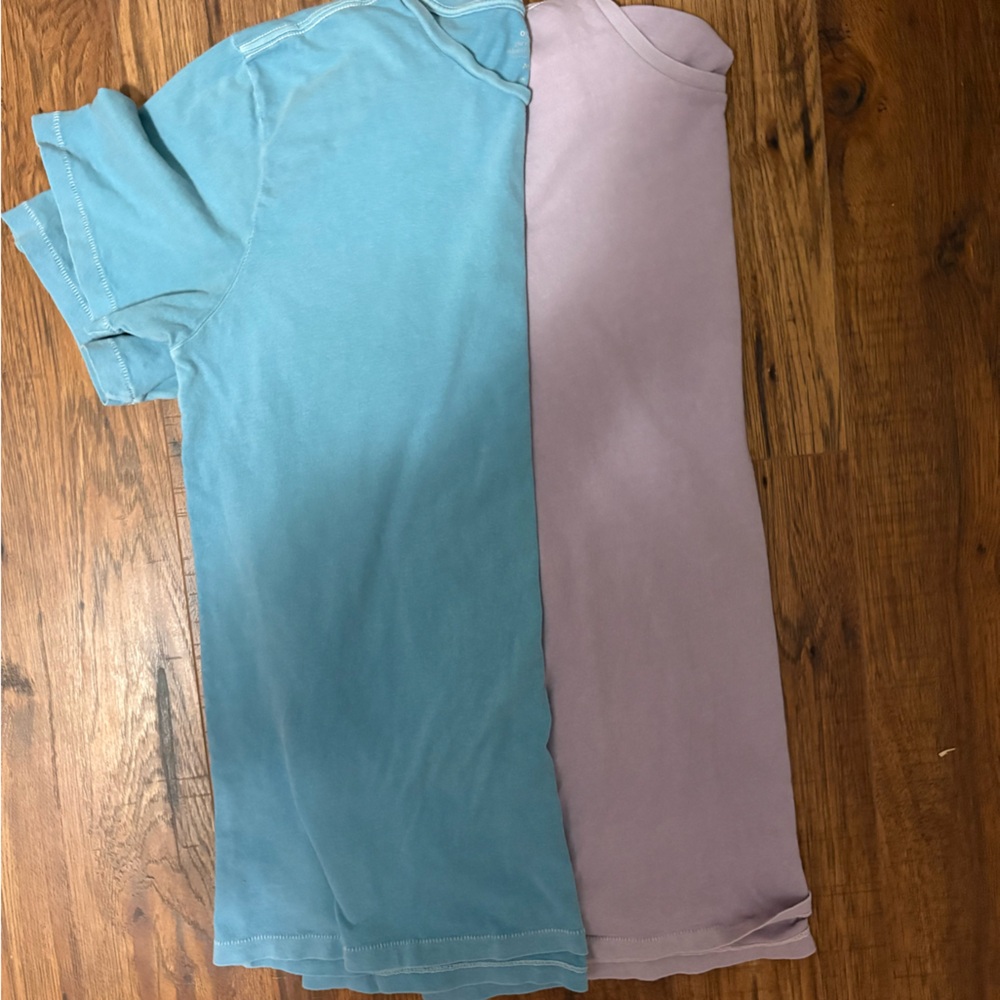 Two old navy men’s pastel t shirts